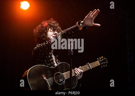 Torino, Italia. Il 29 giugno, 2018. Cantante americana Laura Pergolizzi, aka LP eseguire su Stupinigi Parco Sonic stage. Credito: Corrado Iorfida/Pacific Press/Alamy Live News Foto Stock