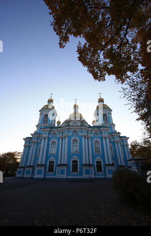 Vista esterna del Saint Nicholas Naval Cattedrale, il Sailor's Cathedral, a San Pietroburgo, Russia Foto Stock