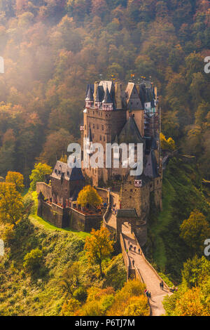 Castello Eltz, Wierschem, Mayen-Koblenz, Renania-Palatinato, Germania. Foto Stock