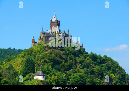 Sul Reichsburg Cochem, la valle di Mosel, Renania-Palatinato, Germania Foto Stock