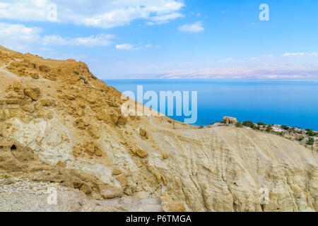 Paesaggio del deserto e del Mar Morto, nella Riserva Naturale di Ein Gedi, Judaean Desert, Israele sud Foto Stock