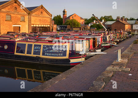 Russell Newbery narrowboats presso la porta di Ellesemere boat museum Foto Stock