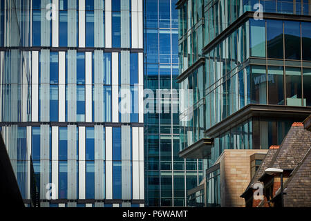 Manchester Spinningfields, Spinningfields elegante centro finanziario della città e una destinazione popolare per il divertimento e lo shopping, 1 Hardman Square. Foto Stock