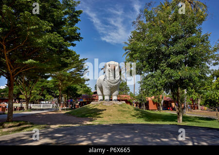 Parco a tema per bambini di Nursery Rhymes e personaggi di libri di storia presso la fattoria di pecore di Pattaya, Thailandia Sud-Est asiatico. Storybook e luogo di filastrocche. Foto Stock