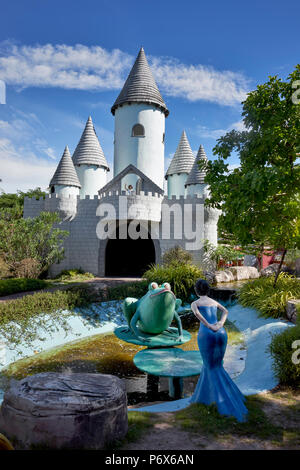Parco a tema per bambini di rhymes e personaggi di libri di storia presso la fattoria di pecore Pattaya, Thailandia Sud-est asiatico. Storybook e luogo di filastrocche. Foto Stock