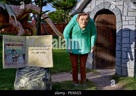 Parco a tema per bambini di Nursery Rhymes e personaggi di libri di storia presso la fattoria di pecore di Pattaya, Thailandia Sud-Est asiatico. Storybook e luogo di filastrocche. Foto Stock