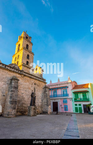 Cuba, La Habana, La Habana Vieja, Plaza de San Francisco de Asis, del convento di San Francesco di Asisi (Convento de San Francisco de Asis) Foto Stock