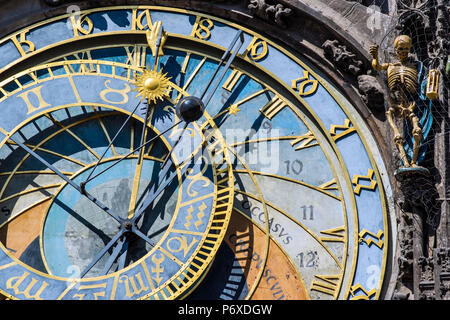 L'orologio astronomico di Praga, Praga, Boemia, Repubblica Ceca Foto Stock