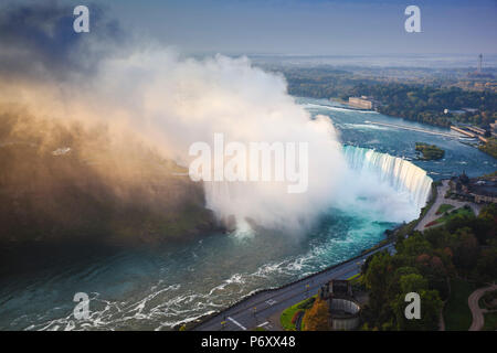 Canada e Stati Uniti d'America, Ontario e lo stato di New York, Niagara, Niagara Falls, vista delle cascate Horseshoe Foto Stock