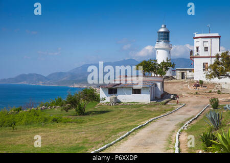 Cuba Santiago de Cuba Provincia di Santiago di Cuba, faro di Castillo de San Pedro de la Roca del Morro (Castillo del Morro) Foto Stock