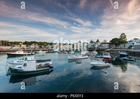 Stati Uniti d'America, Massachusetts, Cape Ann, Rockport, Rockport Harbour, crepuscolo Foto Stock