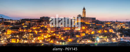 Sassi di Matera (patrimonio mondiale dell'UNESCO), Matera, Basilicata, Italia Foto Stock