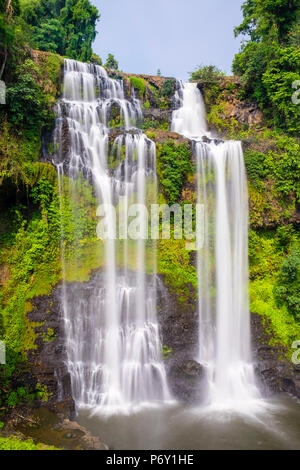 Tad Yuang Gneuang cascata vicino Paksong, Bolaven Plateau, provincia di Champasak, Laos Foto Stock