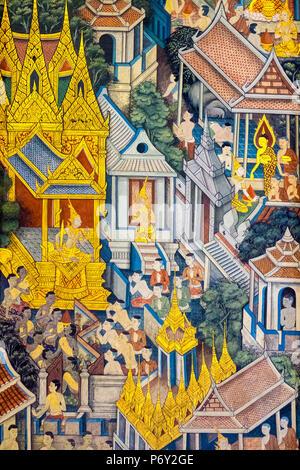 Coloratissimi murales dipinti raffiguranti scene della vita di Buddha, all'interno di Wat Pho (il Tempio del Buddha Reclinato), Bangkok, Thailandia Foto Stock