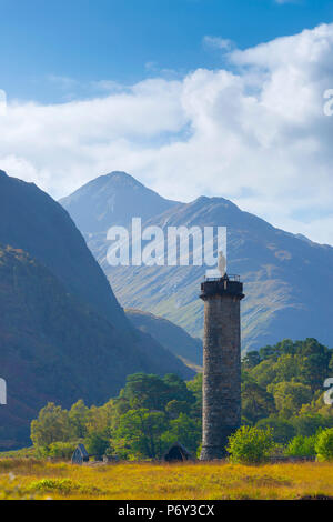 Regno Unito, Scozia, Highland, Loch Shiel, Glenfinnan, Glenfinnan Monumento al 1745 lo sbarco di Bonnie Prince Charlie all'inizio della salita giacobita Foto Stock