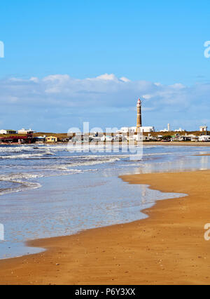 Uruguay, Rocha Dipartimento, Cabo polonio, vista sulla spiaggia verso il faro. Foto Stock