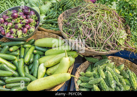 Mercato ortofrutticolo, Udaipur, Rajasthan, India Foto Stock