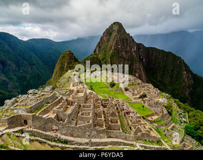 Machu Picchu rovine, regione di Cusco, Perù Foto Stock