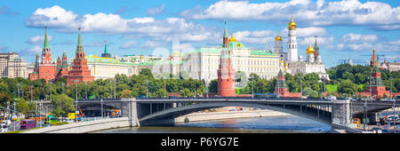 Panorama del Cremlino di Mosca e il fiume Moskva, Russia Foto Stock