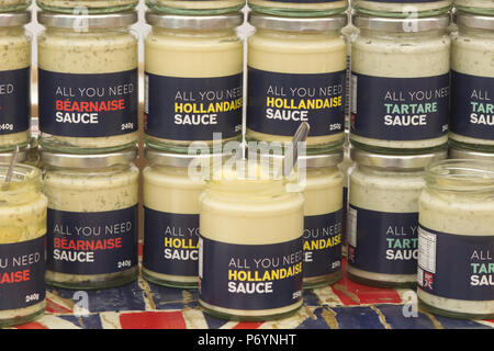 British Hollandaise Bearnaise tartare e salse Foto Stock