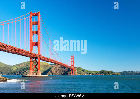 Nord America, USA, America, California, San Francisco, vista del Golden Gate bridge da Fort point Foto Stock