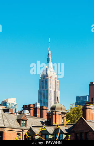 Empire State building dalla linea alta Park, New York, Stati Uniti d'America Foto Stock