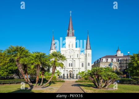 Stati Uniti, Louisiana, New Orleans French Quarter. Saint Louis Cattedrale su Jackson Square. Foto Stock