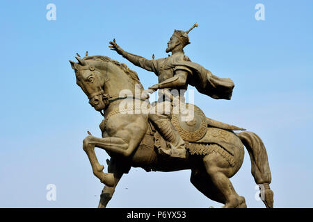 Statua di Amir Timur (Tamerlane, 1336-1405). Egli fu il fondatore di Timurid impero in Asia centrale e divenne il primo sovrano nella dinastia Timurid. Tashkent, Uzbekistan Foto Stock