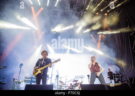 Il Barolo, Italia. 02Luglio, 2018. Depeche Mode eseguire live per l'unica manifestazione italiana in Barolo Credito: Daniele Baldi/Pacific Press/Alamy Live News Foto Stock