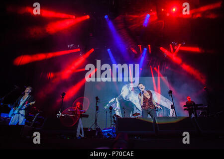 Il Barolo, Italia. 02Luglio, 2018. Depeche Mode eseguire live per l'unica manifestazione italiana in Barolo Credito: Daniele Baldi/Pacific Press/Alamy Live News Foto Stock