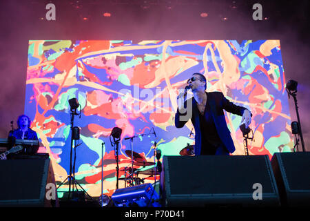 Il Barolo, Italia. 02Luglio, 2018. Depeche Mode eseguire live per l'unica manifestazione italiana in Barolo Credito: Daniele Baldi/Pacific Press/Alamy Live News Foto Stock