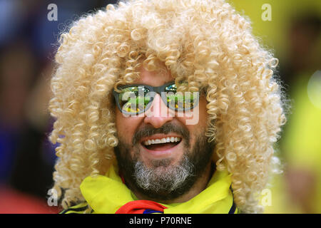 Una ventola di Colombia mostra il suo supporto prima della Coppa del Mondo FIFA 2018, round del 16 corrisponde all'Spartak Stadium di Mosca. Foto Stock