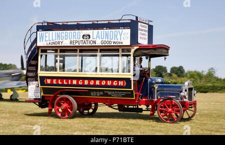 1913 Wellingborough Leyland ST double-decker bus al vecchio Operaio Foto Stock