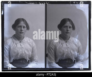 Inglese: DKW 36009 Cheeseman L . Questo supporto upload Data: 19 Febbraio 2015 16:11:16 opera originale prima di 1944 32 Miss Cheeseman, 26 Ago 1915 (16580863442) Foto Stock