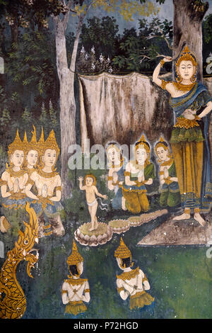 Affresco raffigurante Buddha come un bambino in una scena del Buddha la vita in Wat Phra Doi Suthep, Chiang Mai, Thailandia, Sud-est asiatico, in Asia Foto Stock