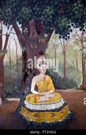 Affresco raffigurante il Buddha meditando sotto un albero in una scena del Buddha la vita in Wat Phra Doi Suthep, Chiang Mai, Thailandia, Sud-est asiatico, in Asia Foto Stock