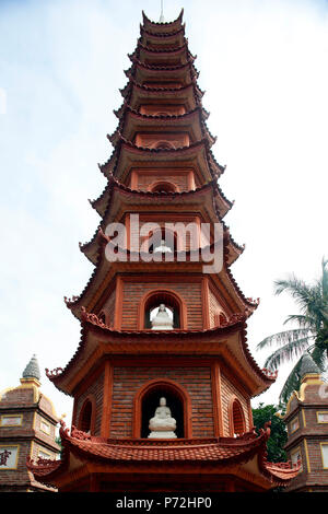 Tran Quoc Pagoda (Chua Tran Quoc), torre, Hanoi, Vietnam, Indocina, Asia sud-orientale, Asia Foto Stock