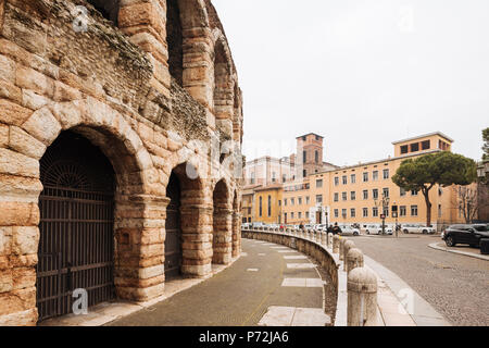 Piazza Bra, Arena romana, Verona, Veneto, Italia, Europa Foto Stock