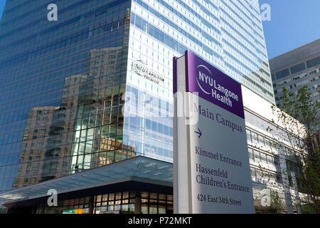 NYU Langone Salute Campus principale di Helen e Martin Kimmel Pavilion e Ospedale Hassenfeld ospedale per bambini nella città di New York. Foto Stock