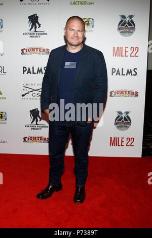 Dan Alarik presso gli arrivi per la decima edizione della Fighters solo mondo di Mixed Martial Arts MMA Awards, Palms Casino Resort di Las Vegas, NV Luglio 3, 2018. Foto di: JA/Everett Collection Foto Stock