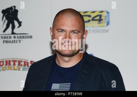 Dan Alarik presso gli arrivi per la decima edizione della Fighters solo mondo di Mixed Martial Arts MMA Awards, Palms Casino Resort di Las Vegas, NV Luglio 3, 2018. Foto di: JA/Everett Collection Foto Stock