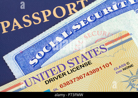 Stati Uniti d'America Passaporto con tessera di previdenza sociale e la patente di guida. Foto Stock