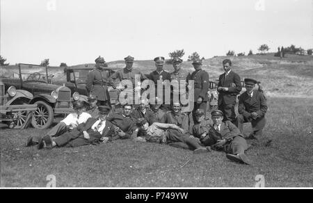 72 Narcyz Witczak-Witaczyński - Wizyta oficerów jugosławiańskich w Polskim Wojsku (107-263-5) Foto Stock