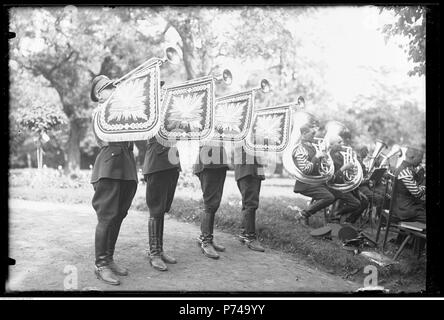 72 Narcyz Witczak-Witaczyński - Wizyta oficerów jugosławiańskich w Polskim Wojsku (107-263-6) Foto Stock