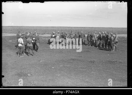 75 Narcyz Witczak-Witaczyński - Ćwiczenia broni pancernej (107-555-2) Foto Stock