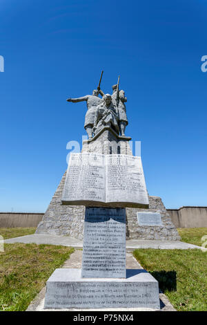 Scultura commemorativa per i combattenti per la libertà che hanno perso la vita nella guerra di indipendenza, nella contea di Roscommon Irlanda Foto Stock