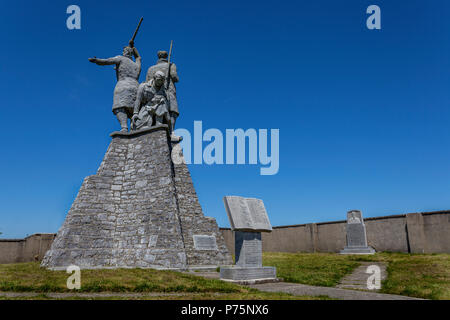 Scultura commemorativa per i combattenti per la libertà che hanno perso la vita nella guerra di indipendenza, nella contea di Roscommon Irlanda Foto Stock