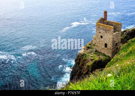 The Crowns engine house, Botallack tin mines, Penwith, Cornwall, England UK Foto Stock