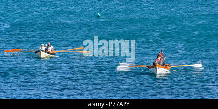 Dinnet FESTIVAL ABERDEENSHIRE SCOZIA LE REGATE BARCHE 98 E NERO AGNESE RACING A VICENDA PER LA FINITURA Foto Stock