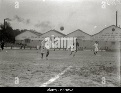 29 Escenas de la final de Campeonato de España en el campo de Atotxa entre los equipos del Real Unión y Real Madrid (1-0) (16 de 18) - Fondo Car-Kutxa Fototeka Foto Stock